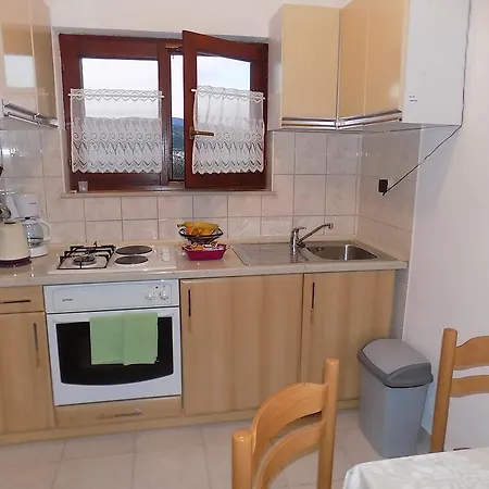 Apartment Apartmani Balan S Vanjskim Bazenom