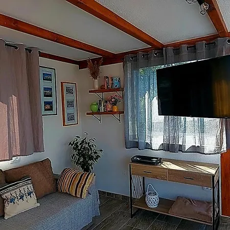 Balan S Vanjskim Bazenom * Trogir