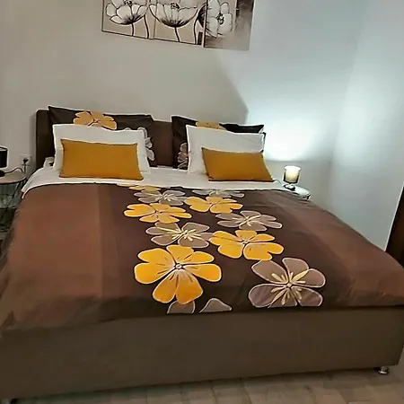 Apartmán Balan S Vanjskim Bazenom *