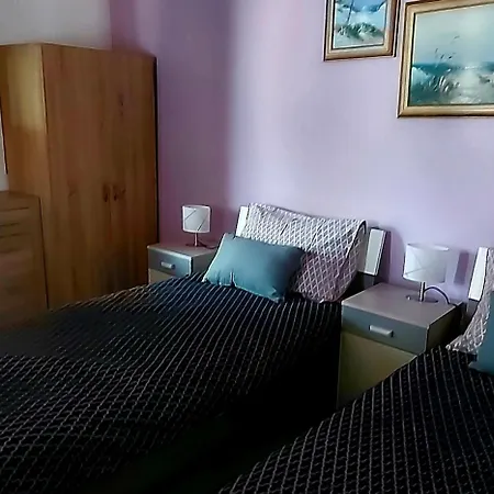 Balan S Vanjskim Bazenom * Trogir