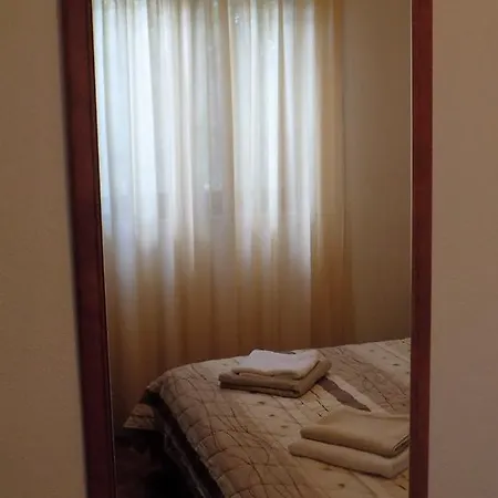 Balan S Vanjskim Bazenom *